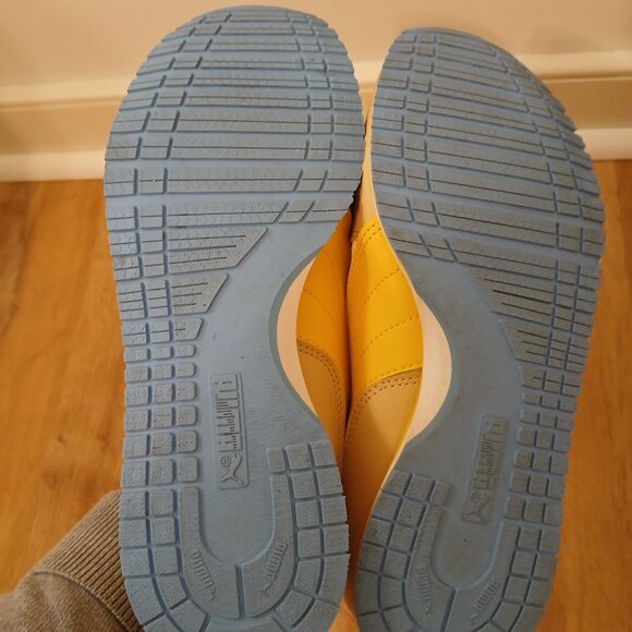 Puma women's Cabana Run Sneaker (Pre-loved) - Picture 9 of 10